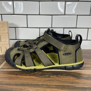 Keen Seacamp II CNX Girls Size 2 Shoes Olive Green Washable Hybrid Water Sandal